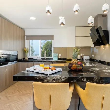 Apartment Luxury Penthouse Sea Views- Jacuzzi - Sauna *