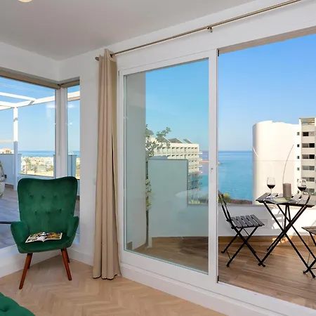 Apartment Luxury Penthouse Sea Views- Jacuzzi - Sauna *