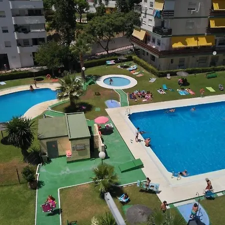 Luxury Penthouse Sea Views- Jacuzzi - Sauna Apartment